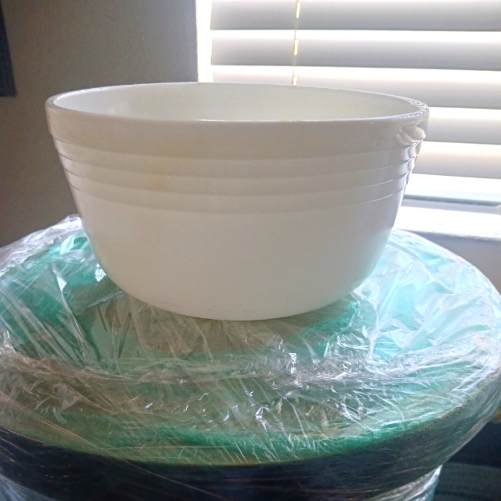 Vintage Pyrex Mixing Bowl Milk Glass